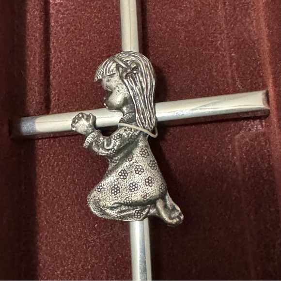 Vintage Stainless Steel 7” Praying Child Crucifix & Storage Box Religious Icon - Picture 2 of 7